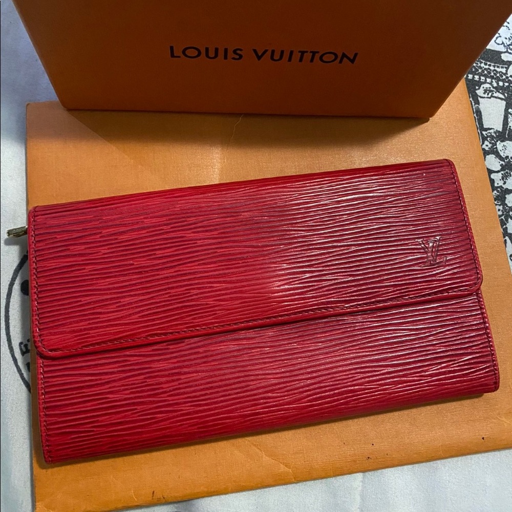 LOUIS VUITTON Epi Porte Monnaie Long Wallet
